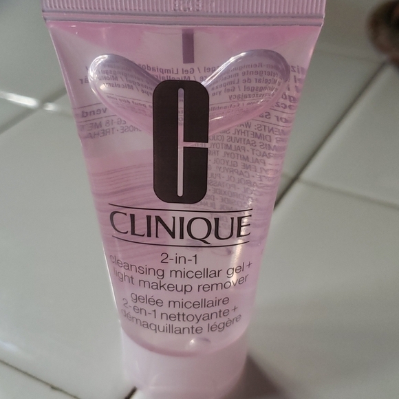 Clinique 3pc bundle - Picture 2 of 5